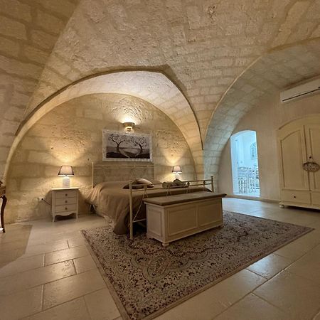 Suite Cavour Luxury Home Taranto Exterior photo