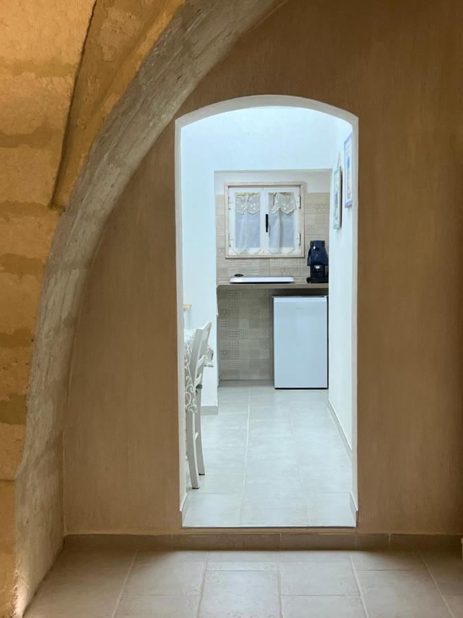 Suite Cavour Luxury Home Taranto Exterior photo